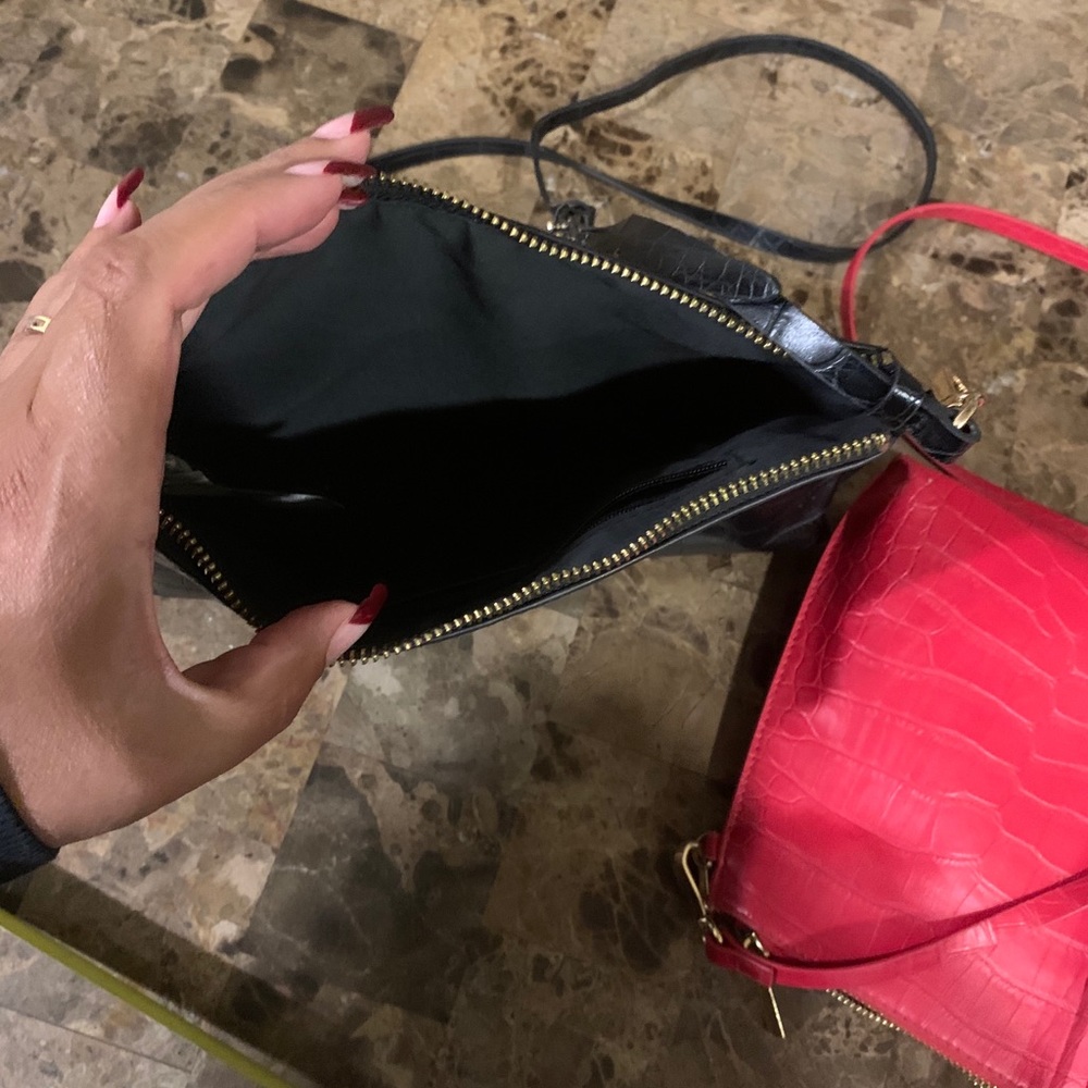 2 Crossbody purses 👜 - Picture 5 of 13
